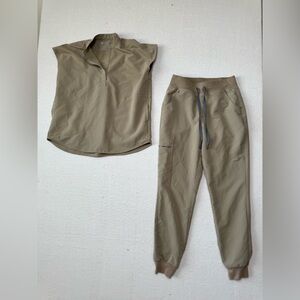 FIGS Scrubs light brown  Top & Jogger Womens Medical Set top Xs bottoms small